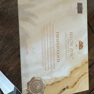 Below Zero Frozen Gold Peeling Mask new